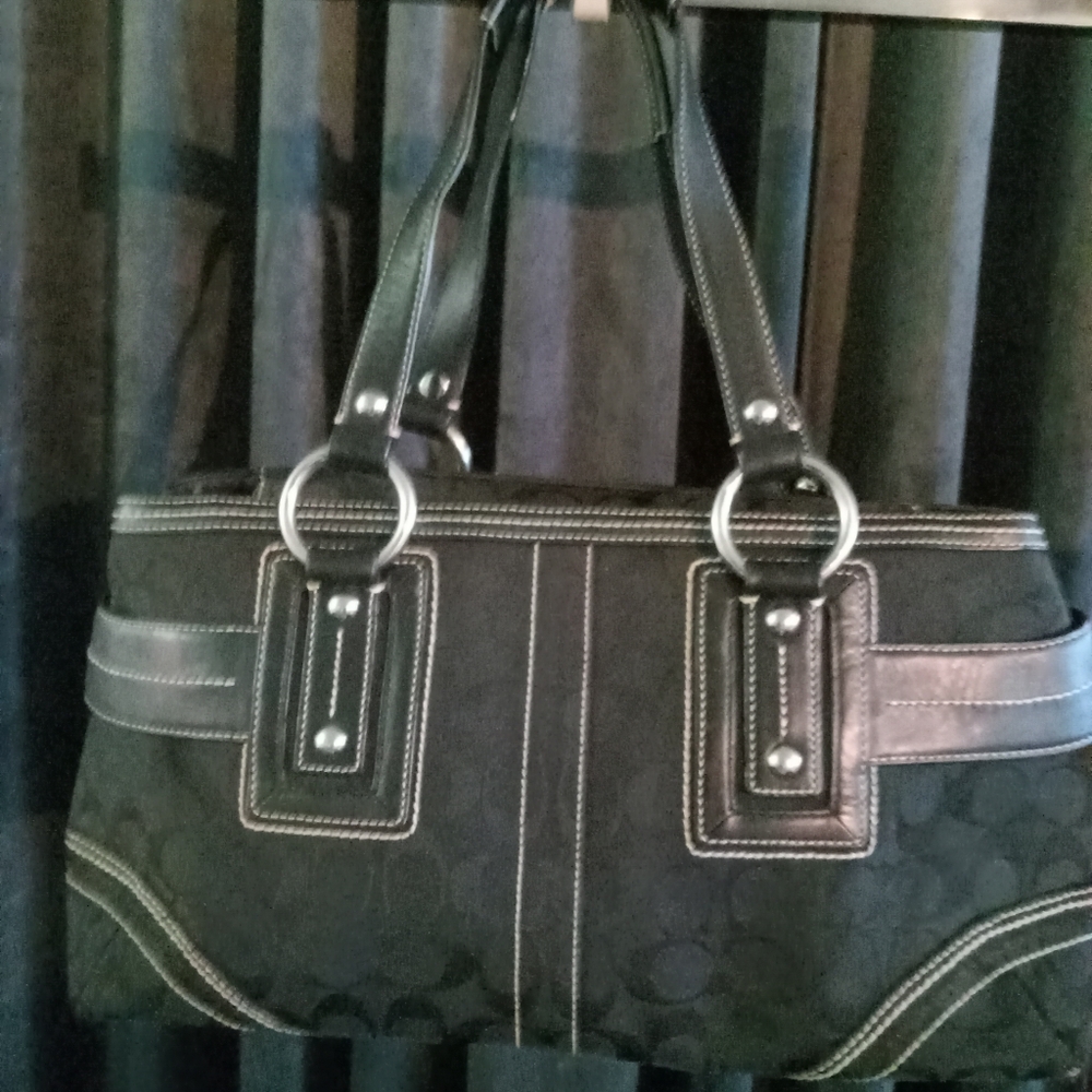 Coach Bag - Picture 2 of 4